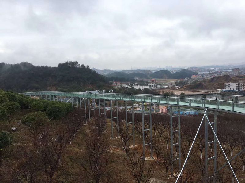 玻璃水滑道